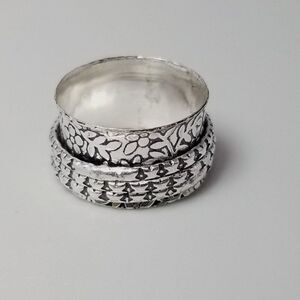 Vintage Wide Spinner Ring, Silver Tone Embossed Band, Size 6, Stacking Estate